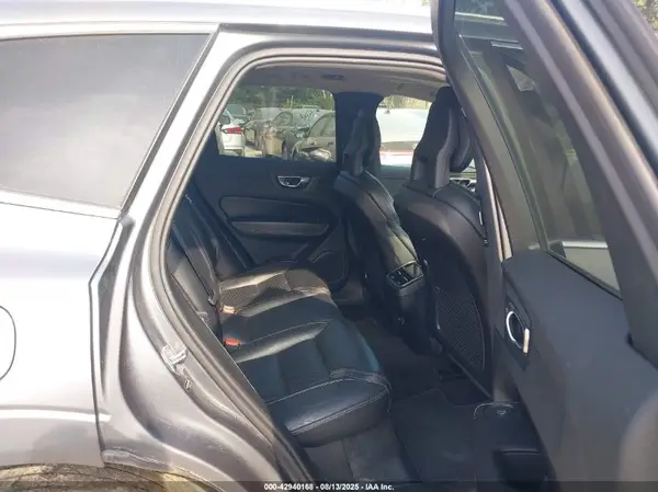 YV4A22RL4J1007615 2018 VOLVO XC60 - Image 8