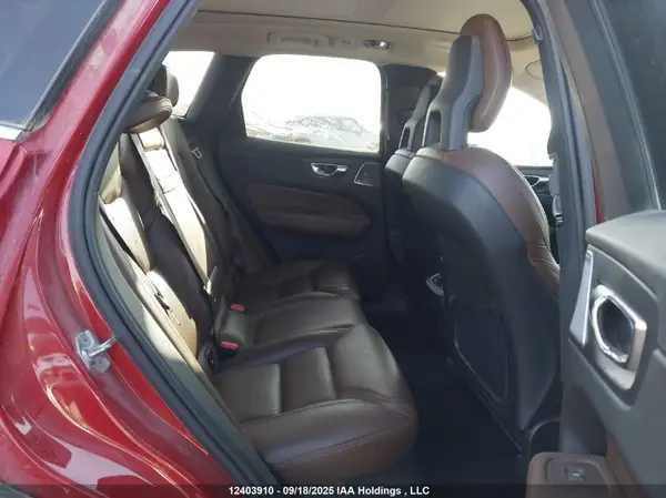 YV4A22RL4J1010885 2018 VOLVO XC60 - Image 8