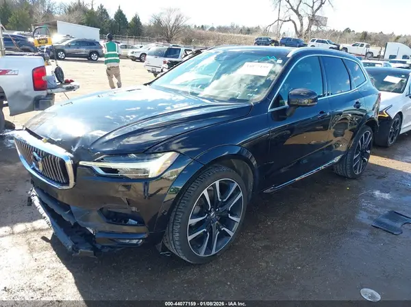 YV4A22RL4J1049993 2018 VOLVO XC60 - Image 2