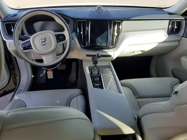 YV4A22RL4J1090754 2018 VOLVO XC60 - Image 8
