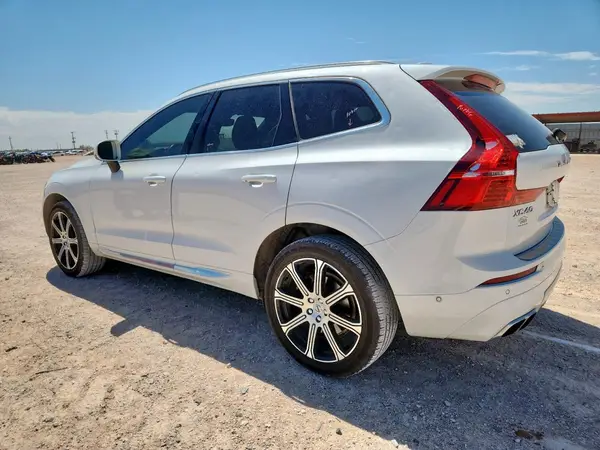 YV4A22RL4K1386519 2019 VOLVO XC60 - Image 2