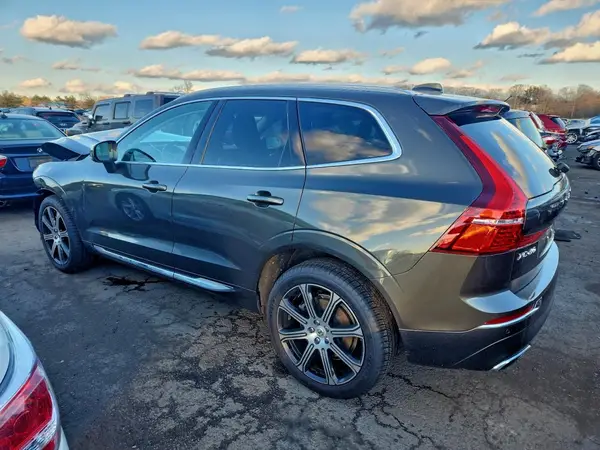 YV4A22RL4L1490316 2020 VOLVO XC60 - Image 2