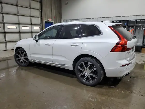 YV4A22RL4L1521578 2020 VOLVO XC60 - Image 2