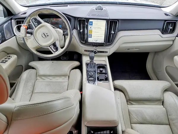 YV4A22RL5J1002486 2018 VOLVO XC60 - Image 8
