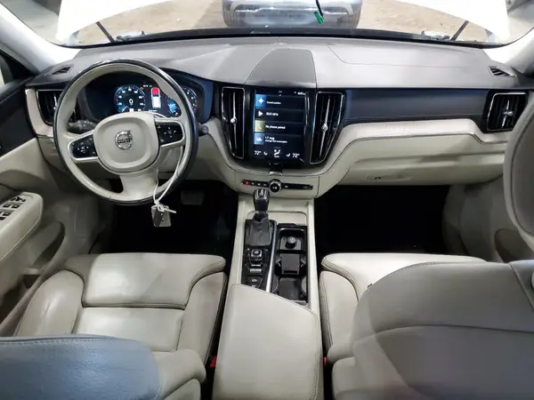 YV4A22RL5J1004996 2018 VOLVO XC60 - Image 8