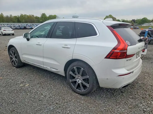 YV4A22RL5J1021037 2018 VOLVO XC60 - Image 2