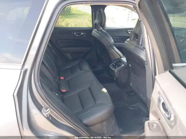YV4A22RL6J1014310 2018 VOLVO XC60 - Image 8