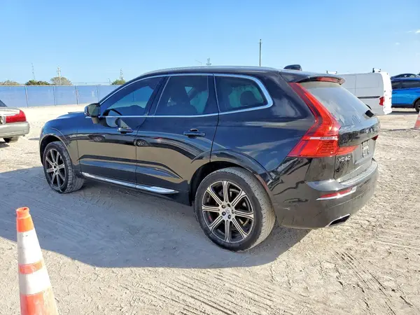 YV4A22RL6J1049817 2018 VOLVO XC60 - Image 2