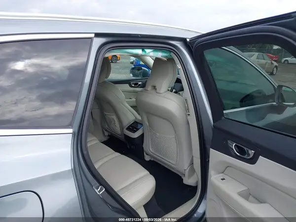 YV4A22RL6L1498837 2020 VOLVO XC60 - Image 8