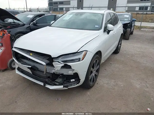 YV4A22RL8M1721753 2021 VOLVO XC60 - Image 2