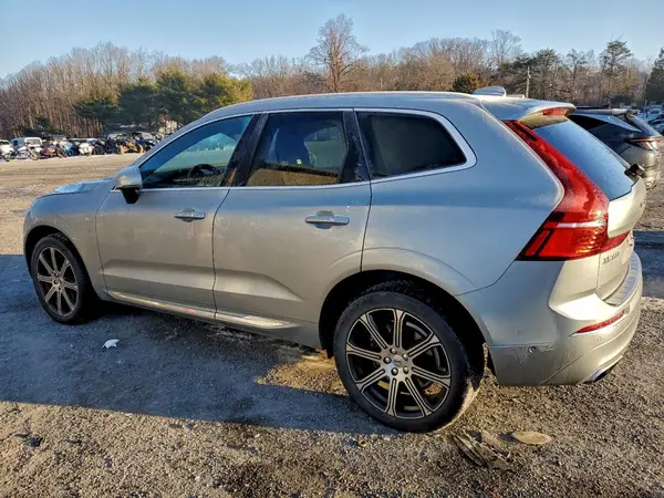 YV4A22RL9J1036771 2018 VOLVO XC60 - Image 2