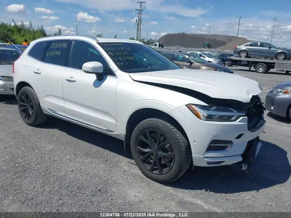 YV4A22RL9J1107144 2018 VOLVO XC60 - Image 1