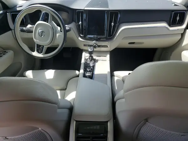 YV4A22RL9L1575782 2020 VOLVO XC60 - Image 8