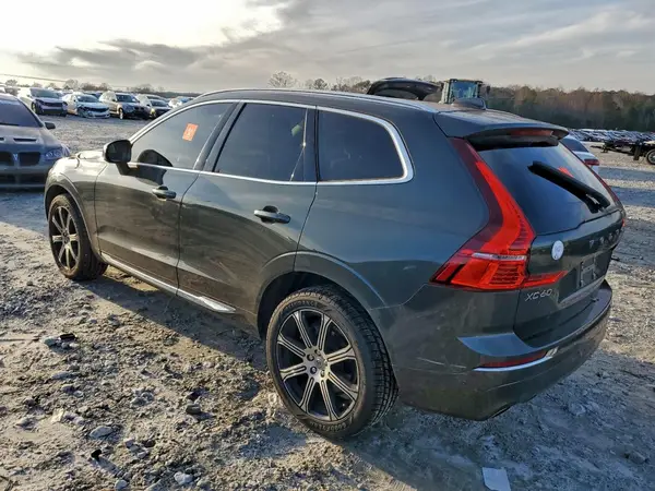 YV4A22RL9L1576527 2020 VOLVO XC60 - Image 2