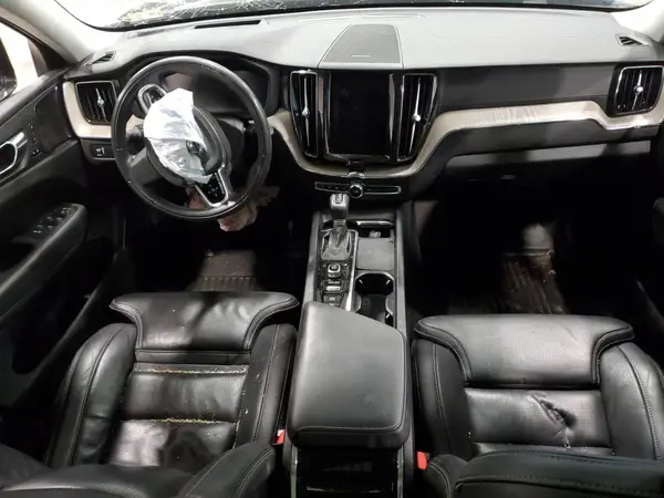 YV4A22RL9M1864257 2021 VOLVO XC60 - Image 8