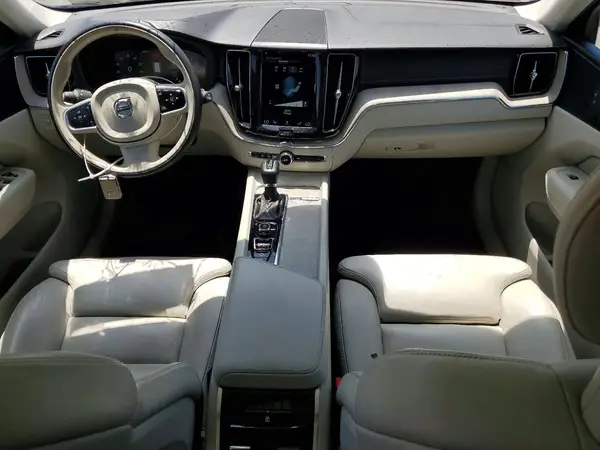 YV4A22RLXJ1017467 2018 VOLVO XC60 - Image 8