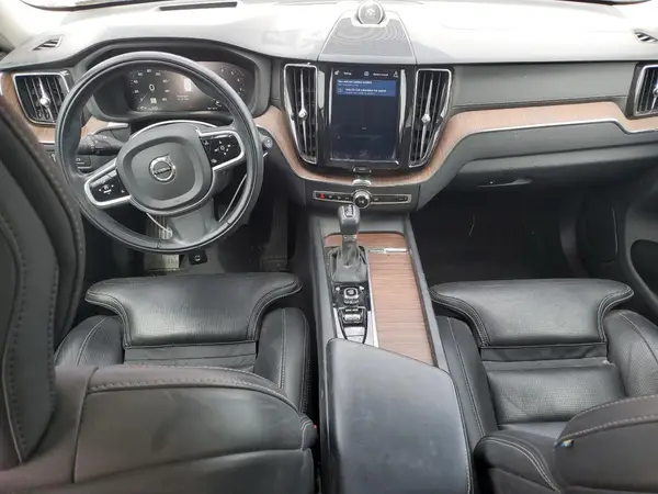 YV4A22RLXK1374861 2019 VOLVO XC60 - Image 8