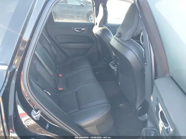 YV4A22RLXM1688836 2021 VOLVO XC60 - Image 8