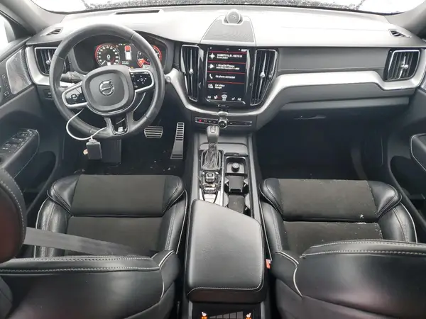 YV4A22RM0J1003828 2018 VOLVO XC60 - Image 8