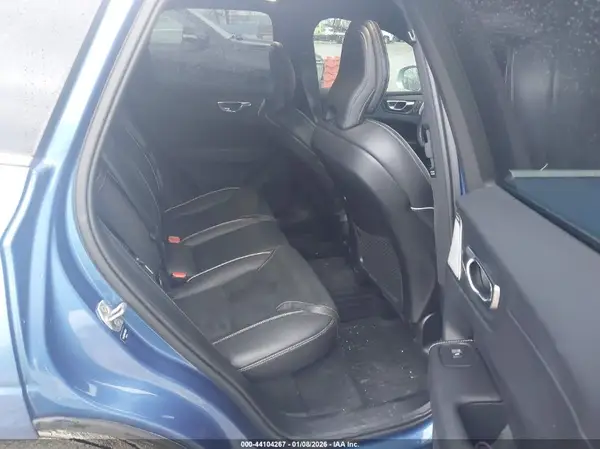 YV4A22RM1K1305047 2019 VOLVO XC60 - Image 8