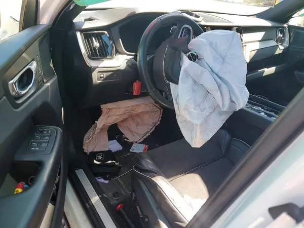 YV4A22RM1K1333849 2019 VOLVO XC60 - Image 8