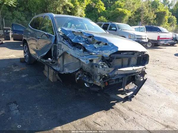 YV4A22RM1K1351428 2019 VOLVO XC60 - Image 1