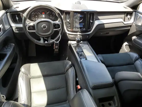 YV4A22RM2K1348585 2019 VOLVO XC60 - Image 8