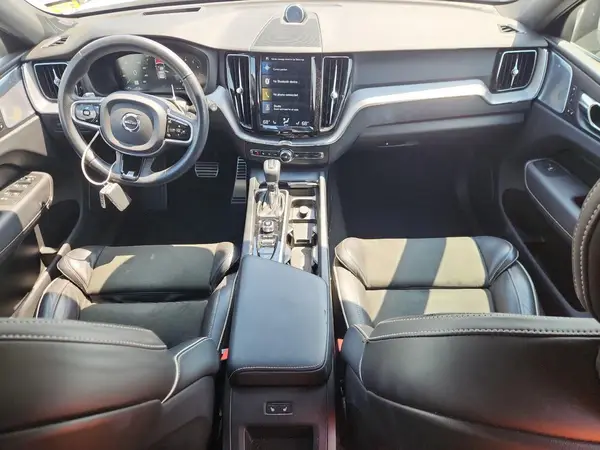YV4A22RM3K1309889 2019 VOLVO XC60 - Image 8