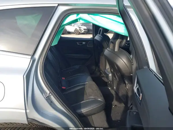 YV4A22RM4J1037531 2018 VOLVO XC60 - Image 8