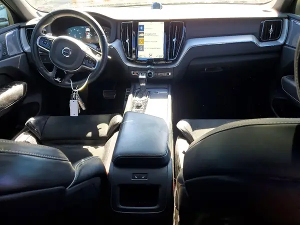 YV4A22RM4K1378784 2019 VOLVO XC60 - Image 8