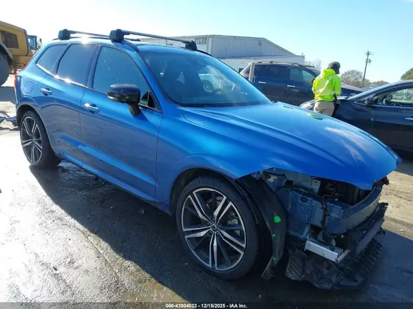 YV4A22RM6L1482632 2020 VOLVO XC60 - Image 1