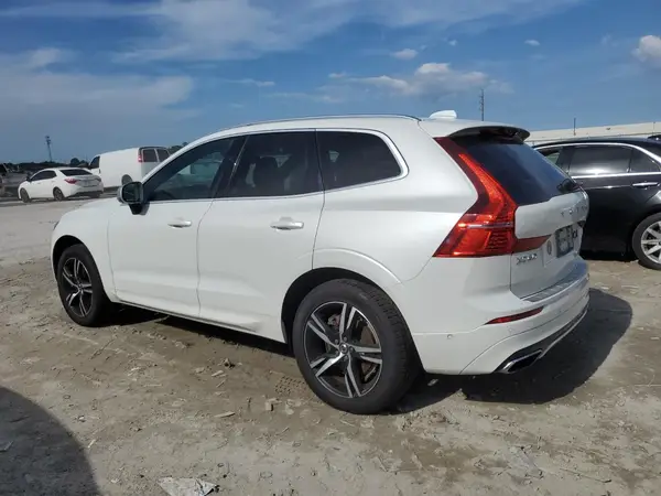 YV4A22RM7J1011778 2018 VOLVO XC60 - Image 2