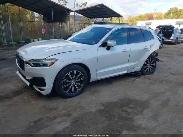 YV4A22RMXJ1094896 2018 VOLVO XC60 - Image 2