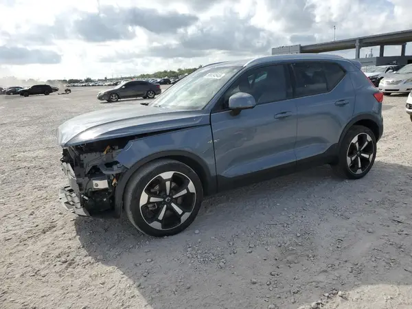 YV4AC2HK0L2327615 2020 VOLVO XC40 - Image 1