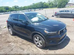YV4AC2HK0M2531588 2021 VOLVO XC40