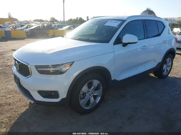 YV4AC2HK1K2143279 2019 VOLVO XC40 - Image 2