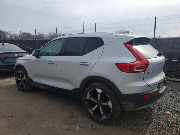 YV4AC2HK1L2183458 2020 VOLVO XC40 - Image 2