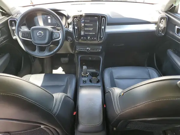 YV4AC2HK2K2068799 2019 VOLVO XC40 - Image 8