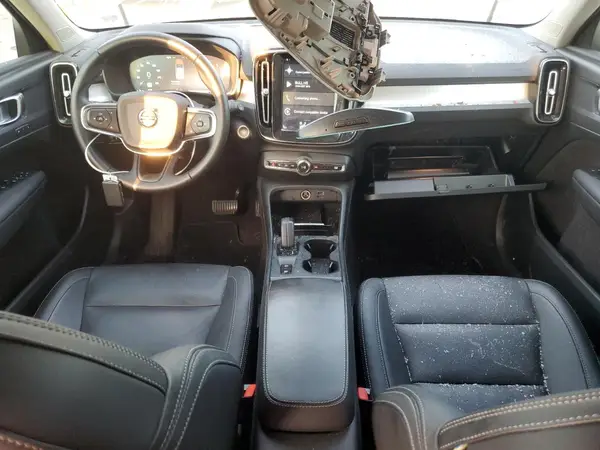 YV4AC2HK2L2334758 2020 VOLVO XC40 - Image 8