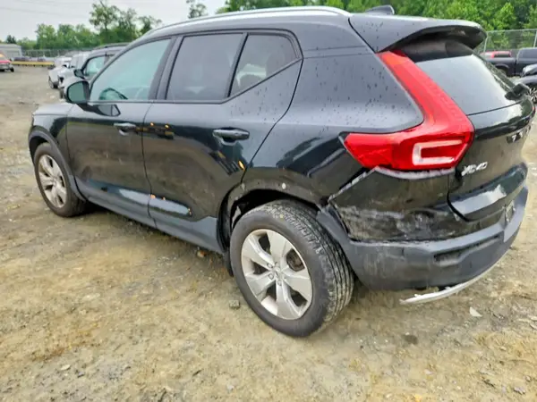 YV4AC2HK2L2338535 2020 VOLVO XC40 - Image 2