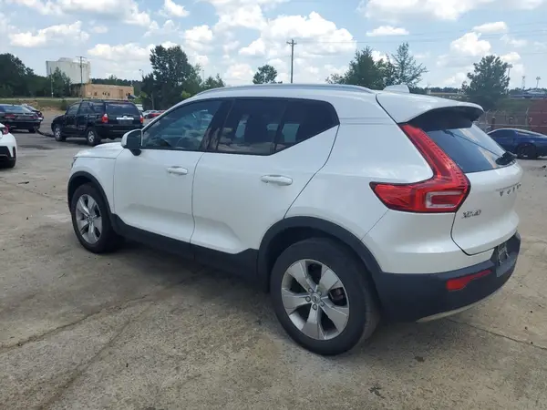 YV4AC2HK2M2572577 2021 VOLVO XC40 - Image 2