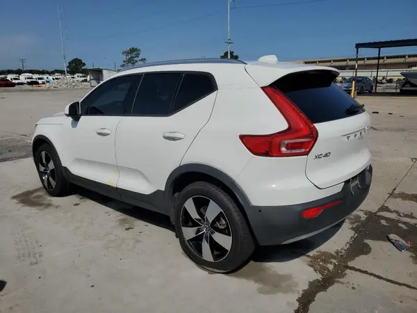 YV4AC2HK3K2068990 2019 VOLVO XC40 - Image 2