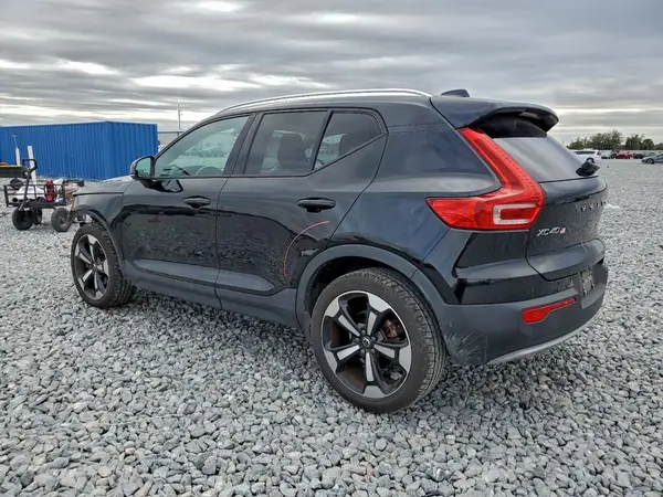 YV4AC2HK3K2115841 2019 VOLVO XC40 - Image 2