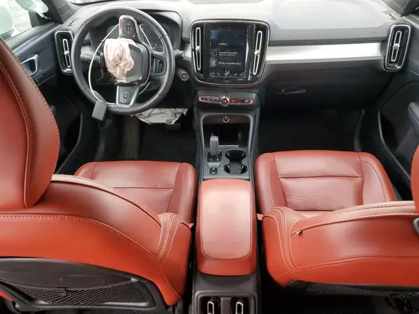 YV4AC2HK3K2124054 2019 VOLVO XC40 - Image 8