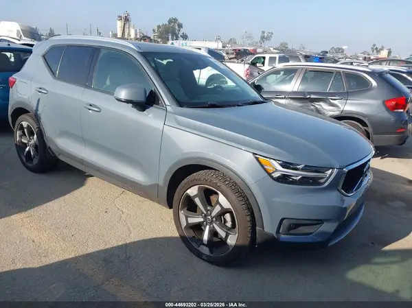 YV4AC2HK4L2245385 2020 VOLVO XC40 - Image 1