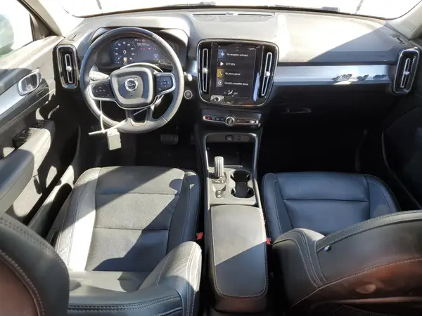 YV4AC2HK4L2278385 2020 VOLVO XC40 - Image 8