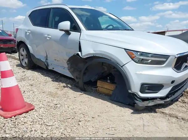 YV4AC2HK4M2486512 2021 VOLVO XC40 - Image 1