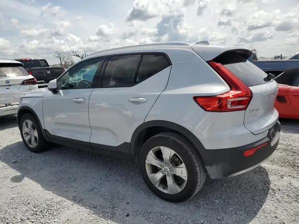 YV4AC2HK4N2720066 2022 VOLVO XC40 - Image 2