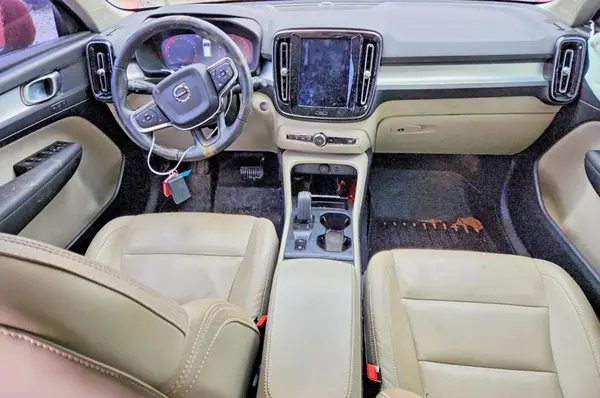 YV4AC2HK5K2047770 2019 VOLVO XC40 - Image 8