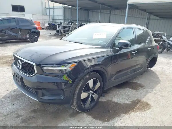 YV4AC2HK5L2202352 2020 VOLVO XC40 - Image 2